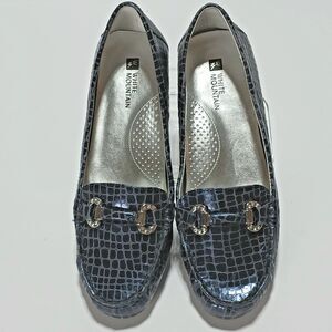 White Mountain "Prize" Embossed Leather Flats Size 7.5M Black Faux Snakeskin New